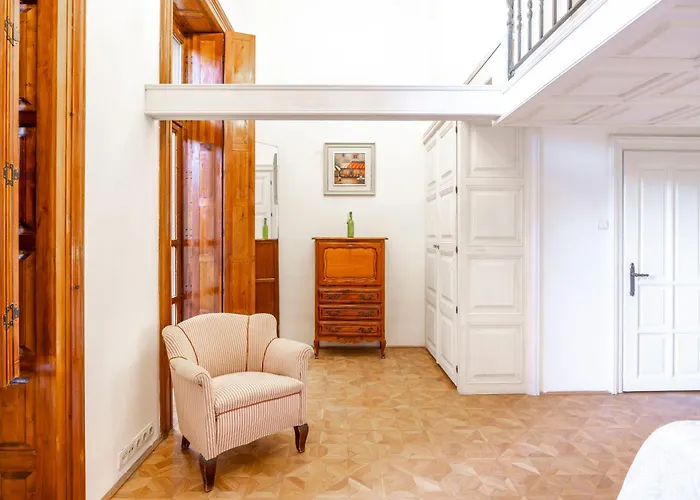 Classy Quentin Dream Home In The Heart Of Budapest