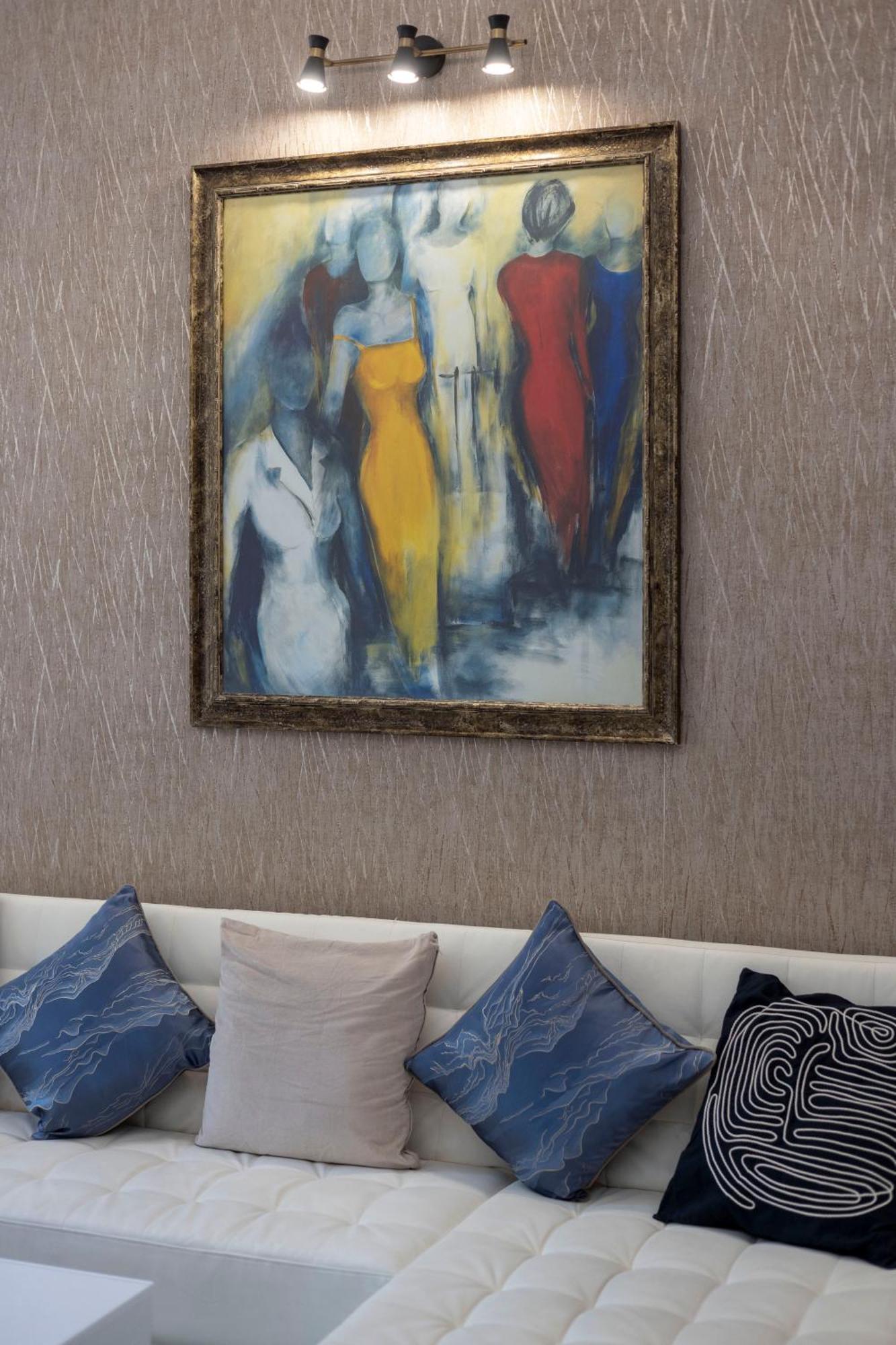 Classy Quentin Dream In The Heart Of Budapest