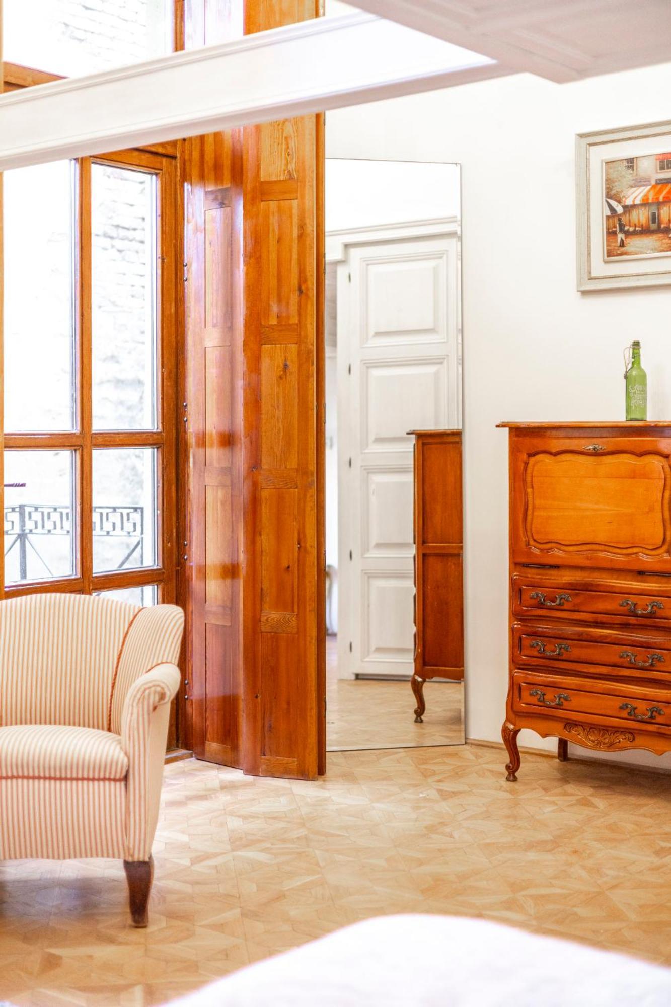 Classy Quentin Dream In The Heart Of Apartamento Budapest